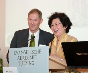 Dr. Nögel mit Dr. Chun Lee Oei-Tan, 2011