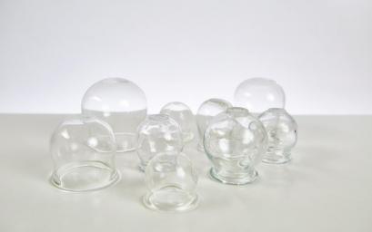 Glasglocken zum Schröpfen