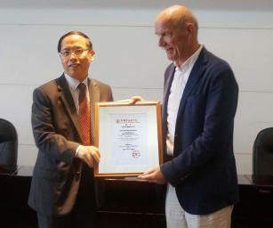 Praxis Aerzte Imagebilder klein China2